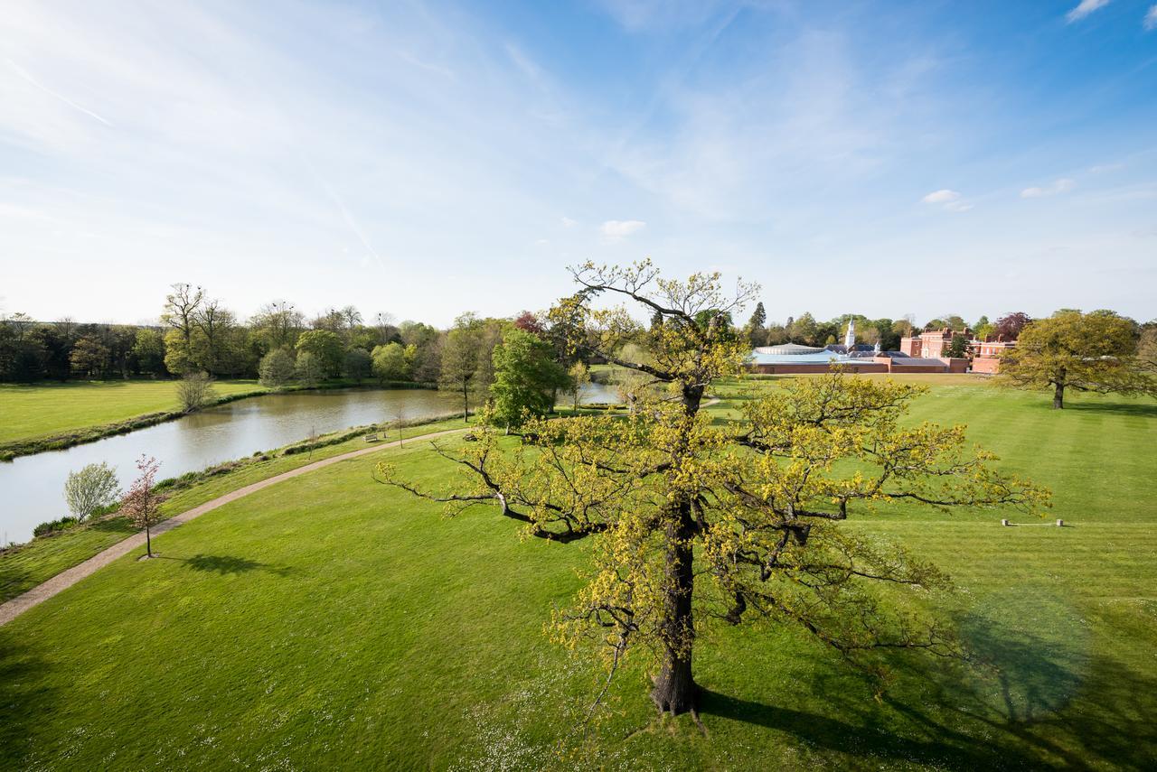 Hinxton Hall Hotel And Conference Centre Exterior foto